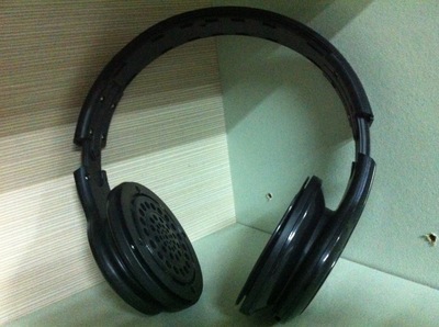 精密耳機(jī)模具與產(chǎn)品開發(fā) 東莞市長安雅進(jìn)精密模具廠的解決方案